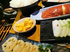 -老牌坊云南鱼豆花火锅(哈西万达店)