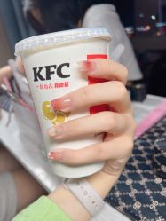 -UGIRL有个美甲