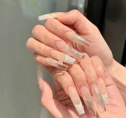 -猪猪女孩日式美睫美甲