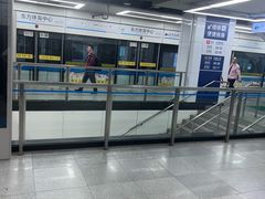 -东方体育中心(地铁站)