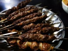 -烤肉小伙烤肉店