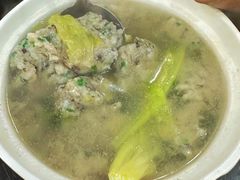 滚生菜鲮鱼球汤-红星光发煲仔饭(文海店)
