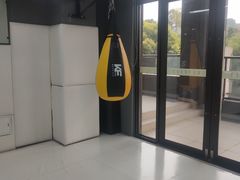 -可逸运动24小时健身