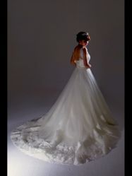 upload_pic-Flora婚纱礼服定制租赁店