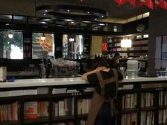 -钟书阁(松江泰晤士小镇店)