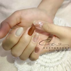 -菜菜美甲美睫皮肤管理