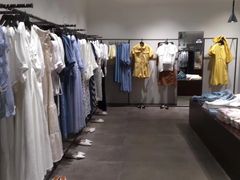 -URBAN REVIVO(高德置地广场·春广场店)