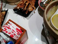-琥珀老六龙虾(四里河店)