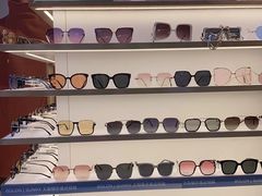 -爱视眸Eyeblling眼镜·依视路·蔡司镜片折扣店(百联南方商城购物中心)