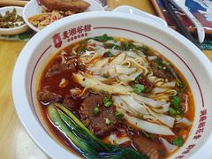 -呷佬·长沙手工米粉(金沙江路店)