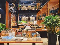 -半山书局(新世纪商城店)