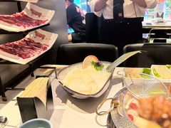 -左庭右院鲜牛肉火锅(金山万达店)