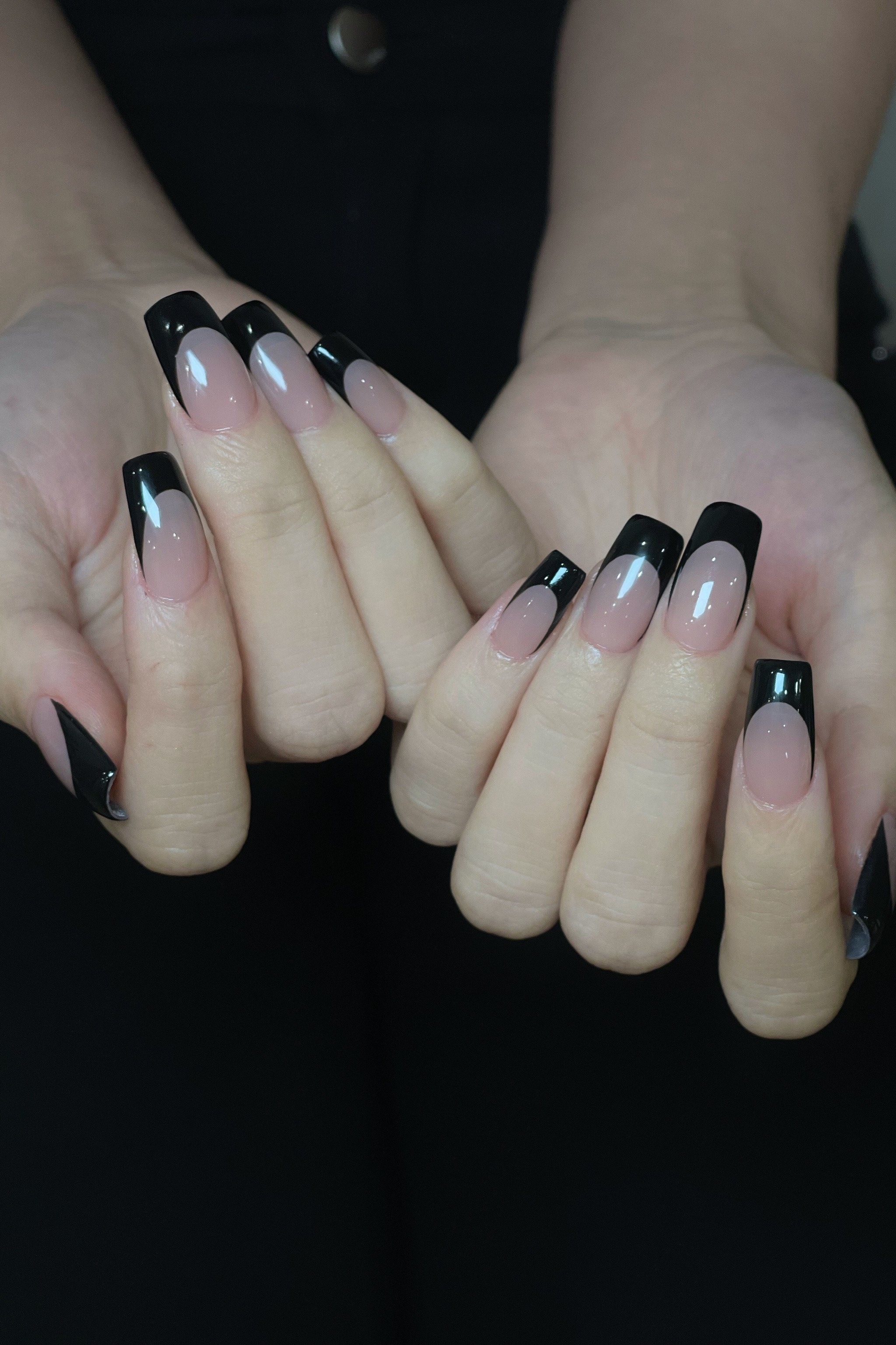 成都美甲 黑色法式