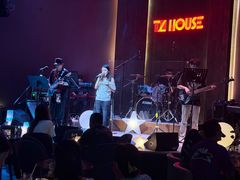 -TZ House音乐现场(来福士中心店)