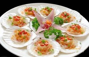Steamed Golden Clams with Rice Noodles