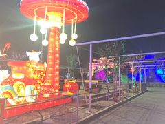 -淄博花灯齐彩城