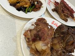-泉福居酱骨头自助广场(南大街商业步行街店)