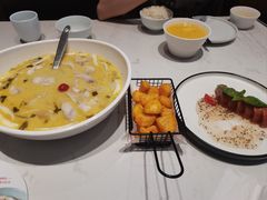 -峨嵋小镇·川菜(勒泰中心店)
