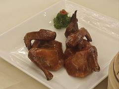 脆皮乳鸽-利苑酒家(合景国际金融广场店)