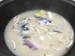 -陈大锅·岳阳鱼馆·地道岳阳菜(美食街店)