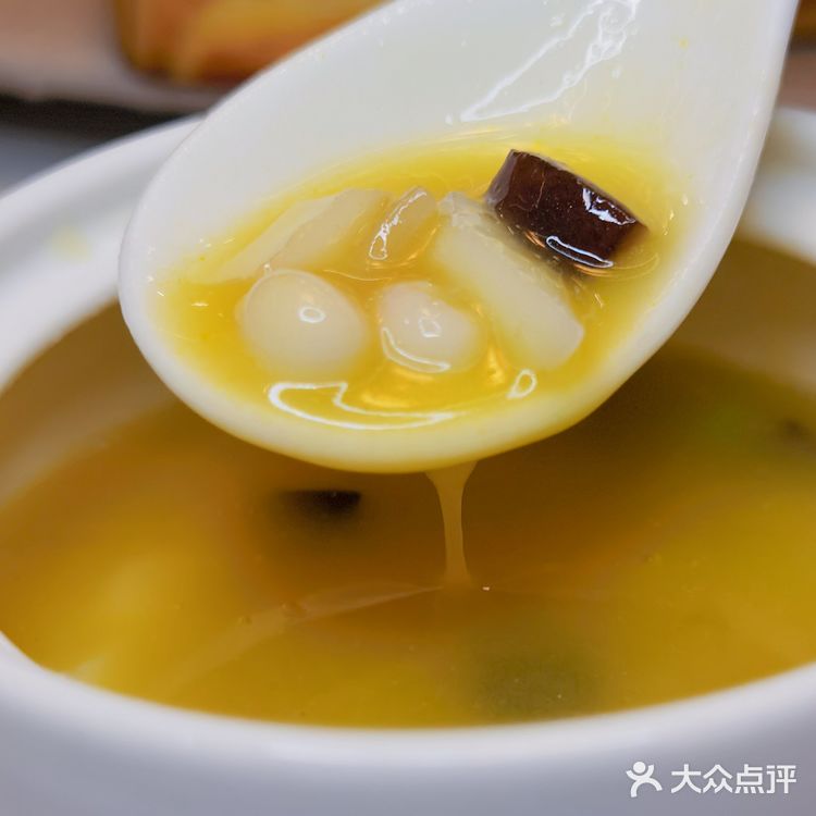细腻精美淮扬菜系!清风水墨世博江宴~