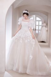 -洋洋婚纱品牌集合店
