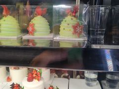 彩虹蛋糕-巴黎贝甜(银城东苑店)
