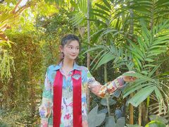 -Chom Cafe and Restaurant