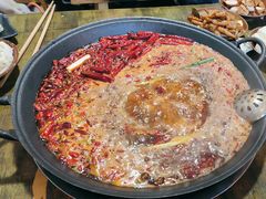 -黄潇洒老火锅(九眼桥宏济巷店)