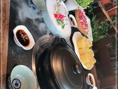 -大匠工房古船木艺术餐厅·猪肚鸡专门店(长白仙岛店)