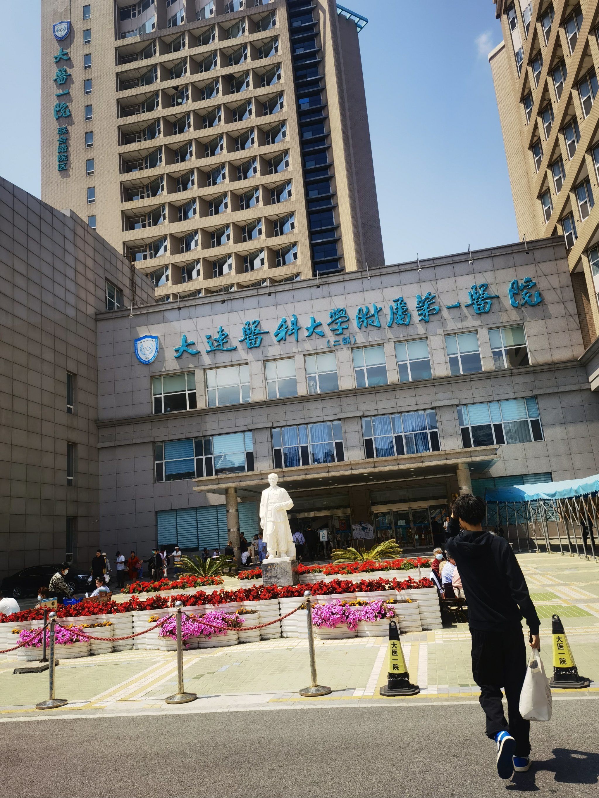 大连做隆胸整形医院有哪些?看看哪些是实力派？