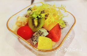 Seasonal Fruit Salad