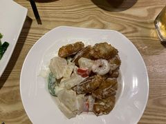 菠萝油条虾-渔太泰漓江小馆·广西融合菜(西街店)