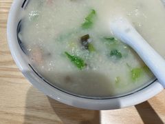 皮蛋瘦肉粥-银记肠粉店(南方医院店)