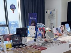 -三目眼镜·蔡司视觉合作店(青浦宝龙店)