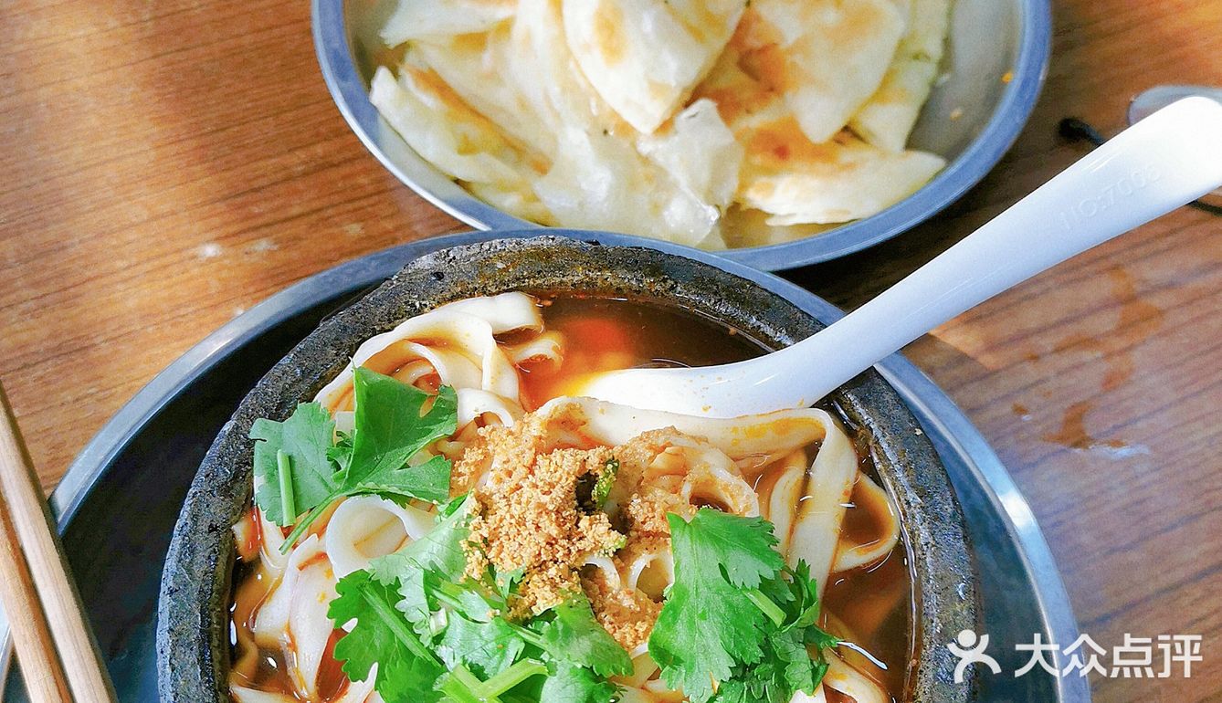 支撑我起床的，是学校食堂的饭[加油]