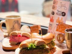 吞拿鱼船长-Catch Bagel(芳草地店)