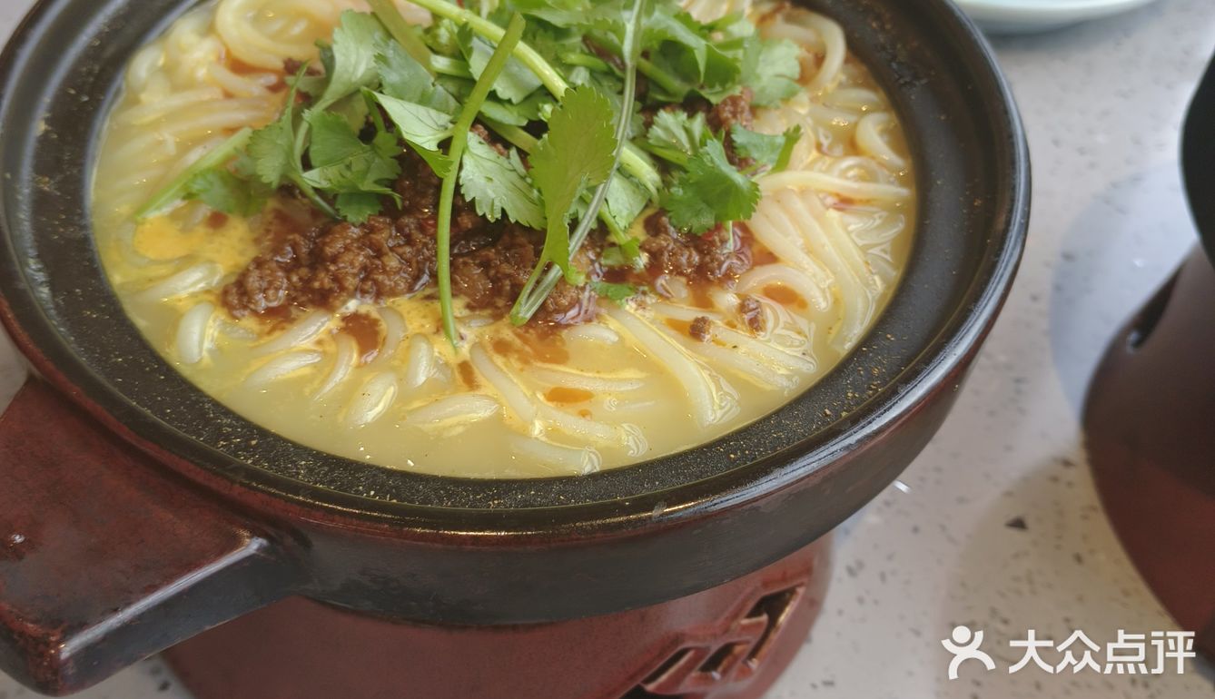 超级好吃的砂锅米线😋
