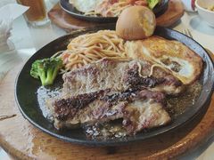 -豪享来中西餐厅(延安东路店)