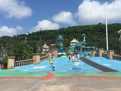 -平湖九龙山乐满地水上乐园