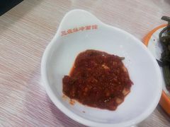 特色辣酱-三姐妹冷面馆(保卫路店)