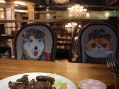 -more than meow吴止猫主题餐厅(承德 中船汇店)