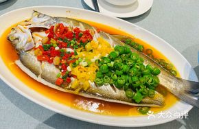 Three Pepper Steamed Whitefish