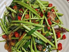 藜蒿炒腊肉-老三样·旧食新味(万寿宫店)