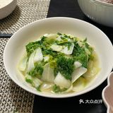 在家能吃上一桌子菜挺幸福的