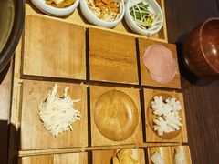 -银米·云南传统过桥米线(双廊黑金冠店)