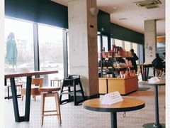 大堂-星巴克(大连甘井子万达分店)