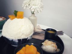芒果雪冰-Cheevit Cheeva(Sirimangkalajarn)