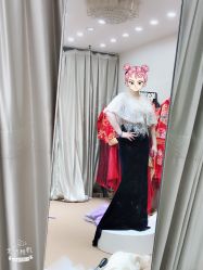 -觅白婚纱礼服馆