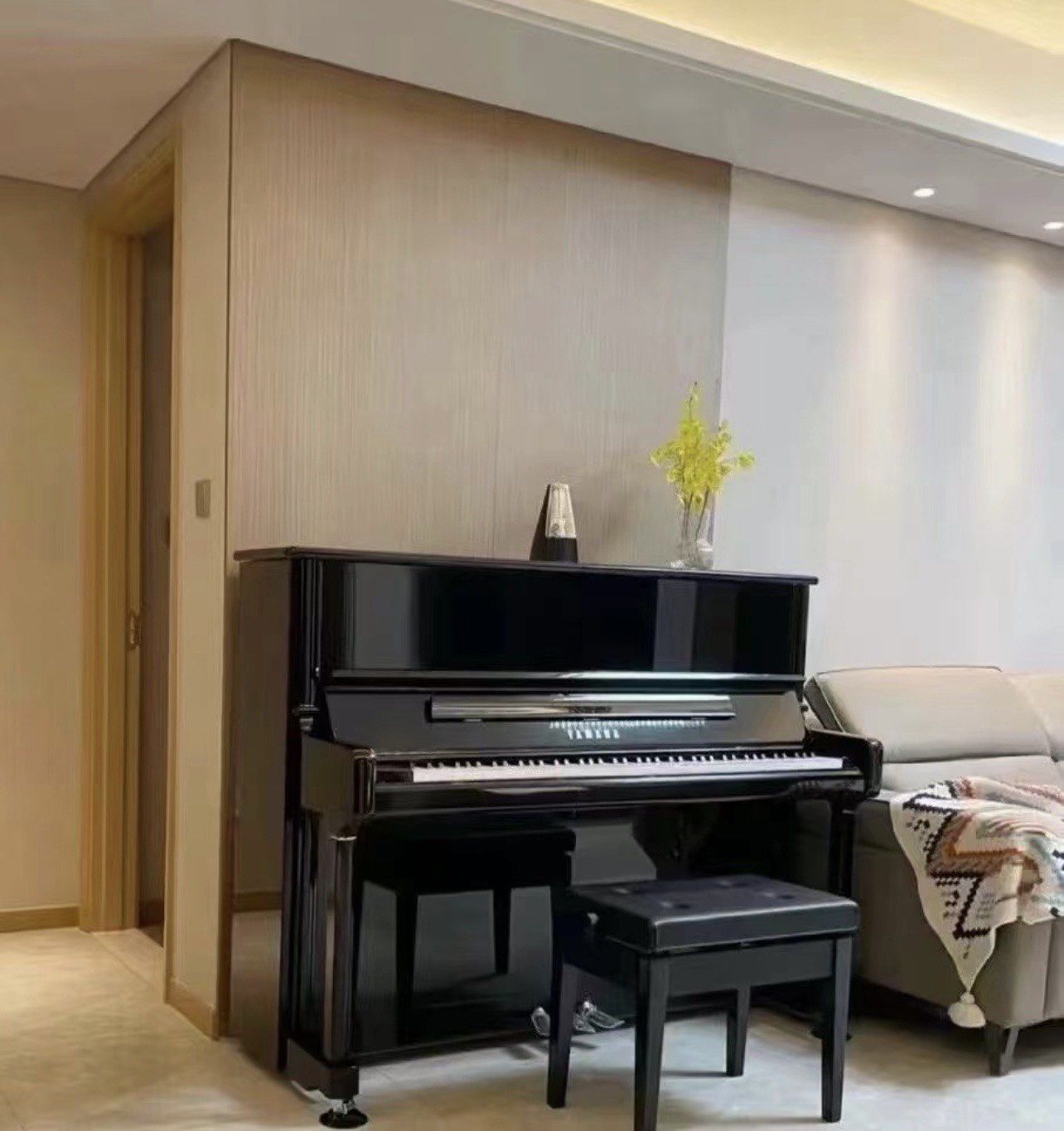 钢琴的正确摆放位置